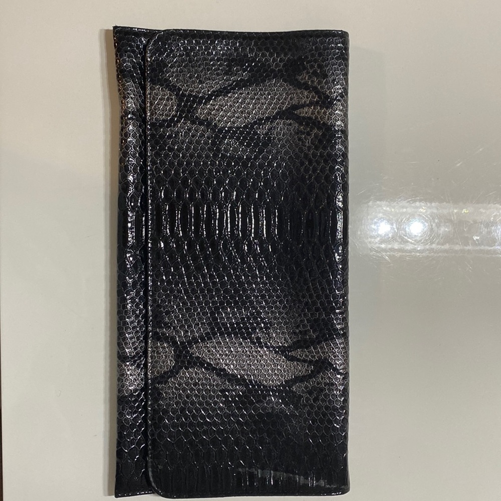 GUC Elegant Clutch